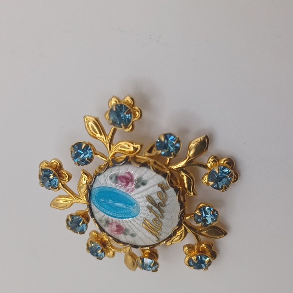 Vintage Guilloche Mother Mary Gold tone Brooch - Picture 4 of 5